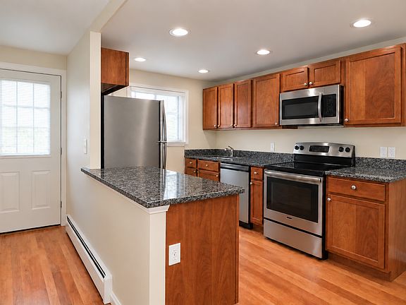 3rd image of 60 Linwood Ave #Lw