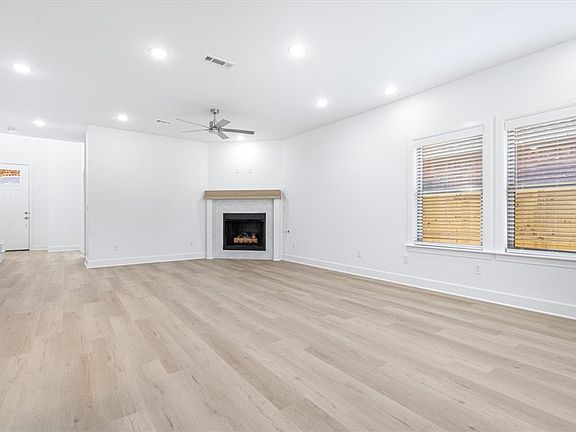 5th image of 7207 Basswood Ave