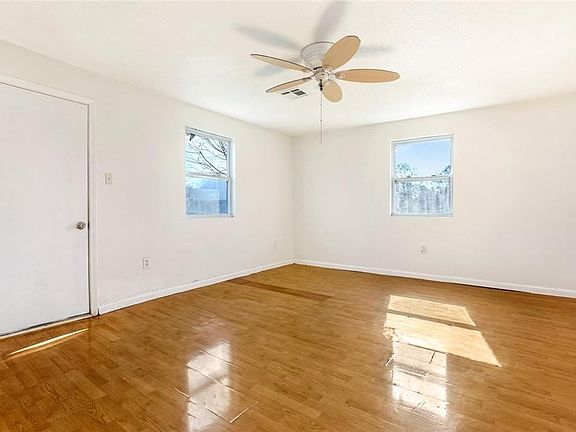 5th image of 3215 Piety St