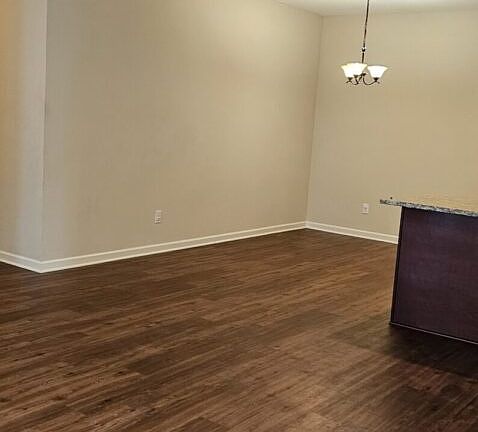 3rd image of 165 Shirley Blvd