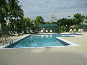 4th image of 250 Palm Cir W APT 308