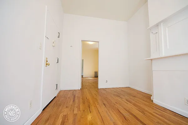 Rented by MySpaceNYC | media 12