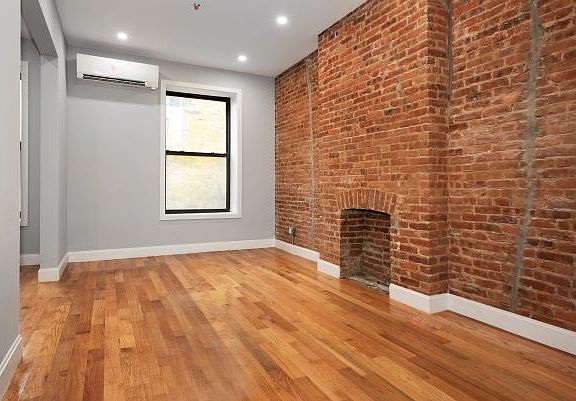 3rd image of 313 W 139th St #4