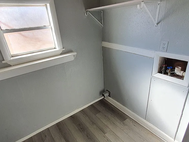 2791 Oxford Ave — Photo 11