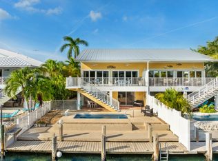 640 9th St, Key Colony Beach, FL 33051