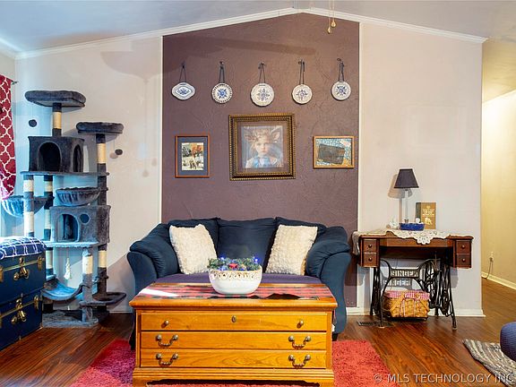 2nd image of 43 Homestead Cir