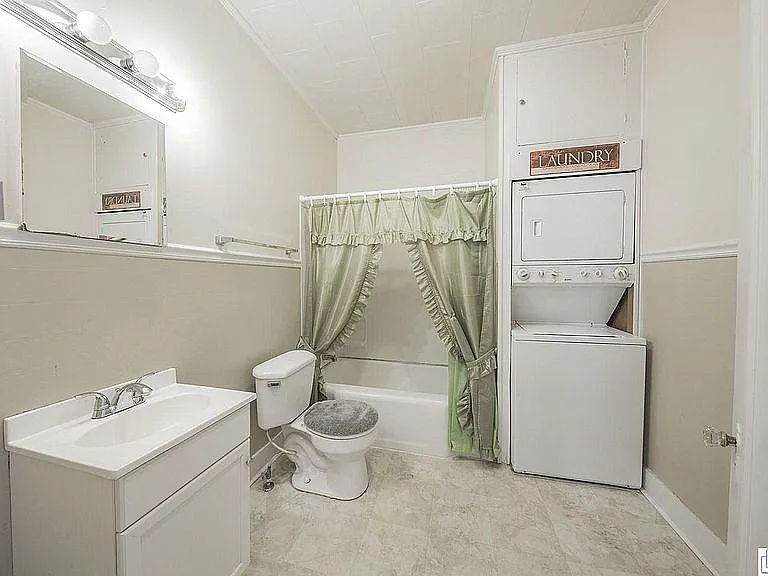 2 bed, 1108 sqft, $1,050 — Photo 3