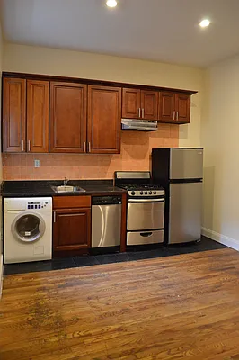 Rented by CoSo Apartments | media 26