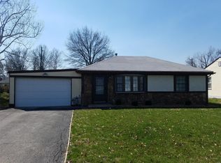 214 Parkway Dr, Swansea, IL 62226