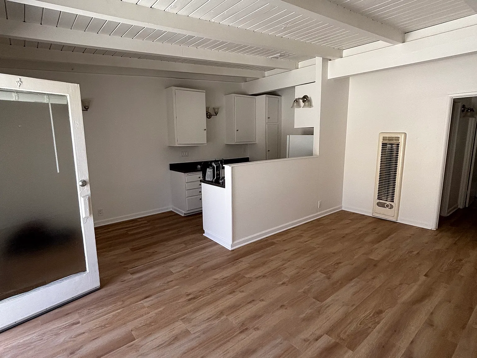 1725 Redondo Ave — Photo 2
