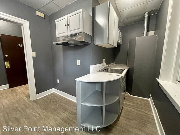 4th image of 27 E 7th St #11478702