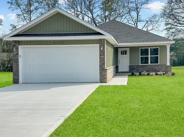 3165 Chestnut St, Crestview, FL 32539