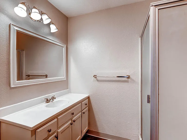 A Classic Bathroom at Midway Gardens Apartments
