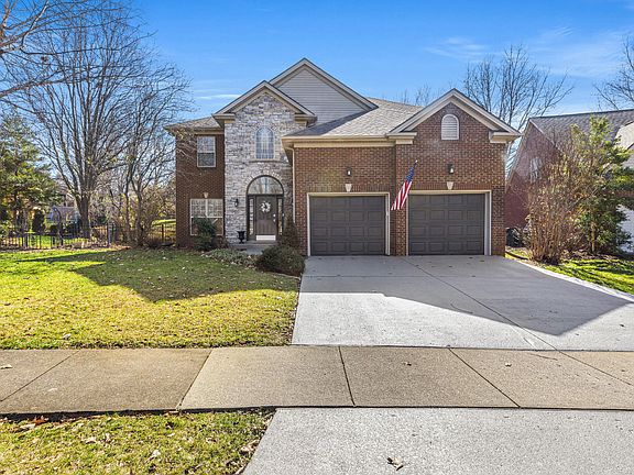 2nd image of 812 Amalfi Ln
