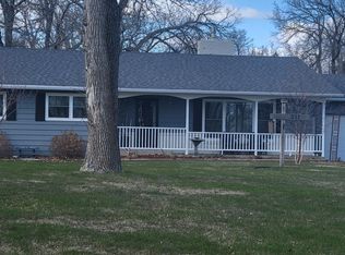 511 Woodland Dr, Fergus Falls, MN 56537