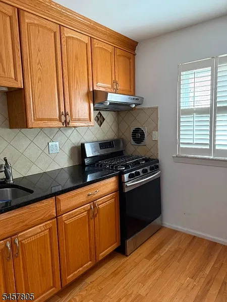 1 bed, 1.0 bath, $1,800 — Photo 2