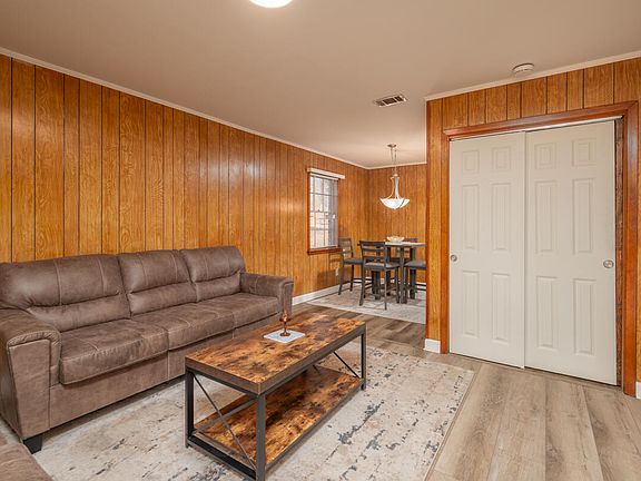 4th image of 54 Myrtle Dr