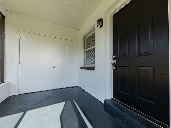 2nd image of 2218 Leo Dr APT B