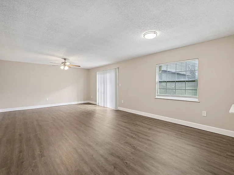 The Park at Chesterfield Apartment Homes — Photo 12