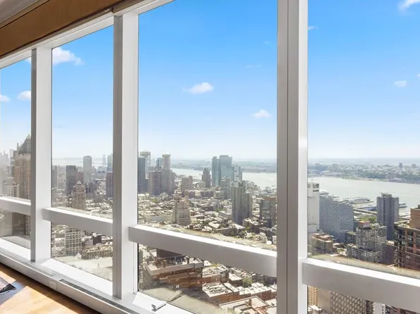 25 Columbus Circle image 6 of 8