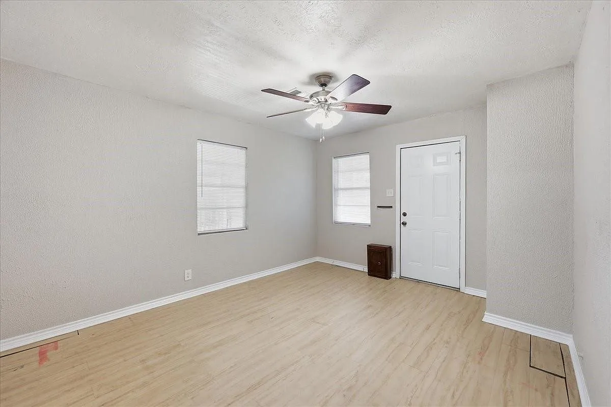 3 bed, 1.0 bath, 1000 sqft, $1,400 — Photo 2