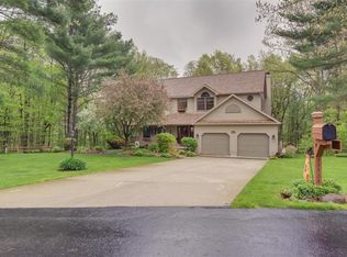 11134 S Bailey Valley Dr NE, Greenville, MI 48838