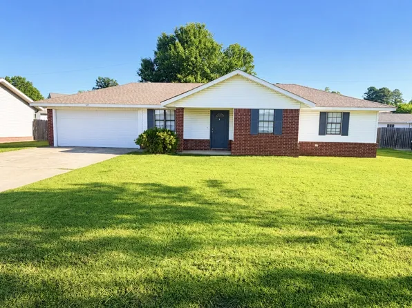 805 Baywood Dr, Paragould, AR 72450