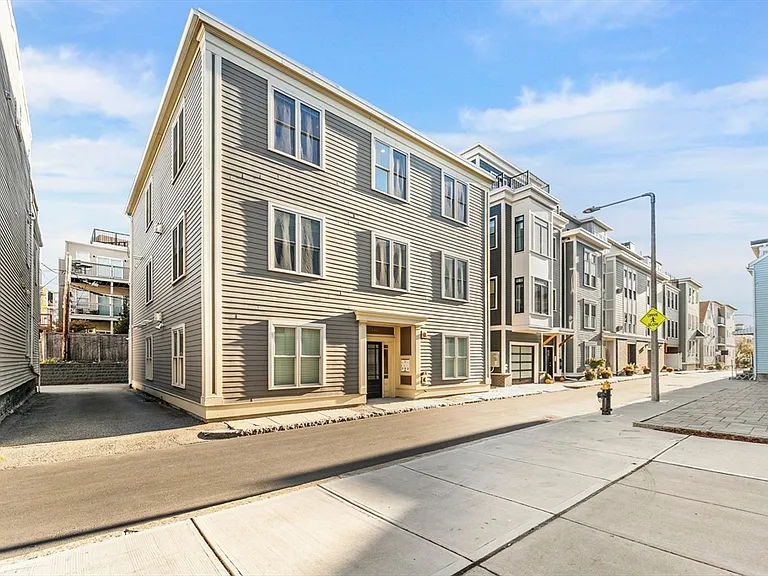 146 Athens St #3 — Photo 30