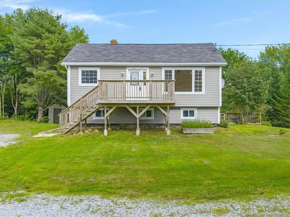 152 Hill Rd, Kingston, NB E5N 1H7