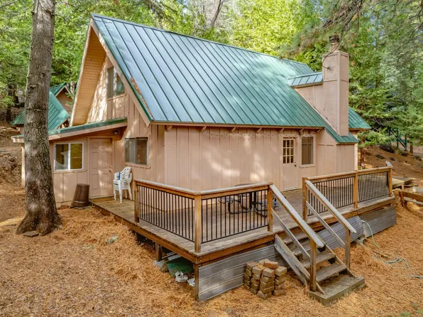 41048 Skyline Dr, Emigrant Gap, CA 95715