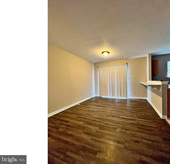 660 Widener Ln — Photo 3