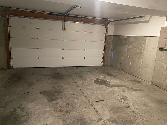 1st image of 2022 Benton Rd #B