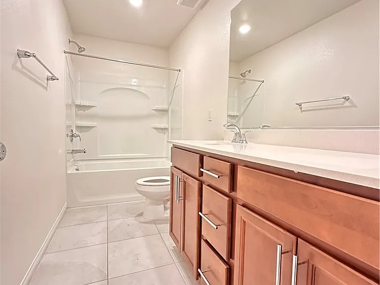 8038 Minavalle Ave — Photo 12