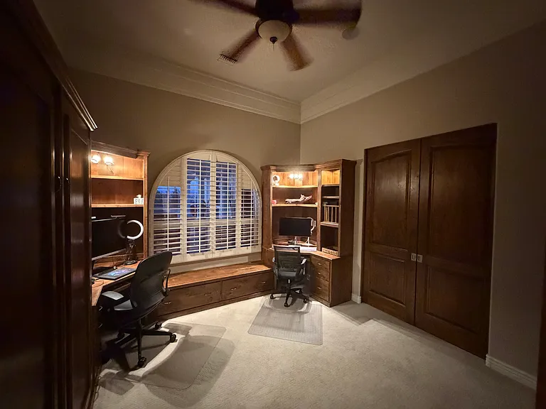 1823 E Windrose Dr — Photo 16
