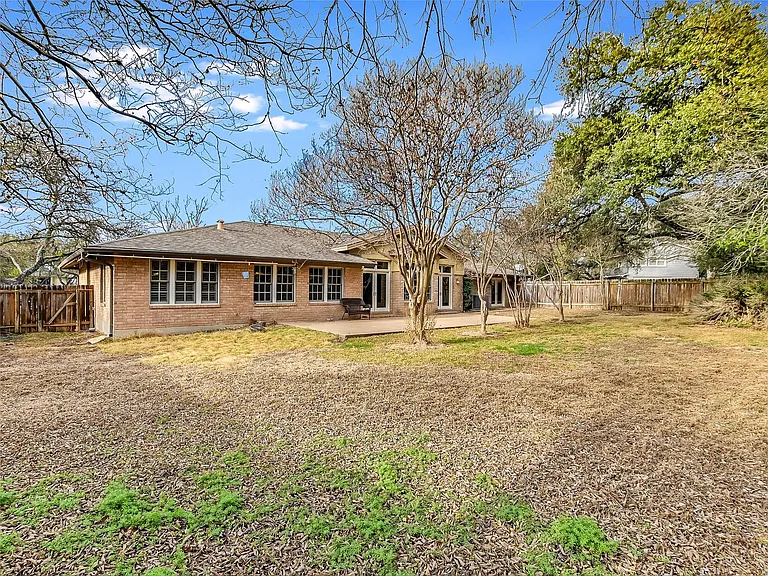 6605 Mesa Dr — Photo 30