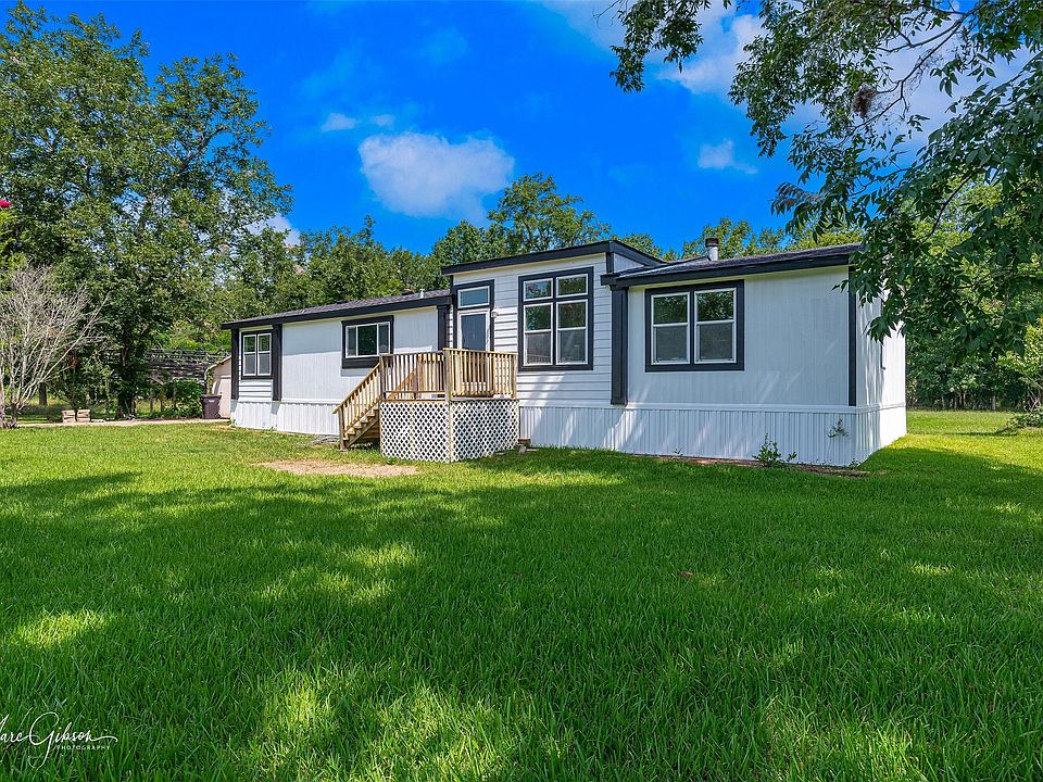 1st image of 229 Pecan Grove Ln