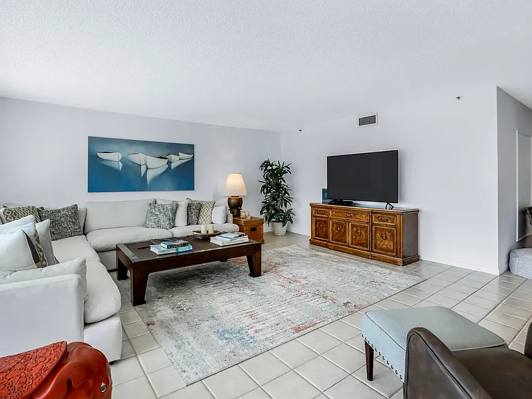 4301 N Ocean Blvd #A206 — Photo 5