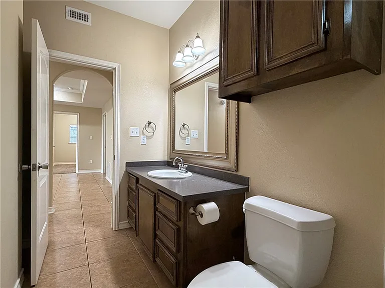 6905 Aaron Dr — Photo 21