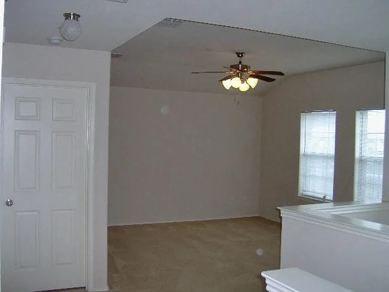 5413 Soledad Dr — Photo 14