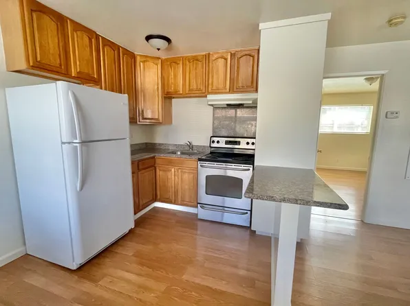 515 South E Creekside Apartments, 515 S East St APT 12, Santa Rosa, CA 95404