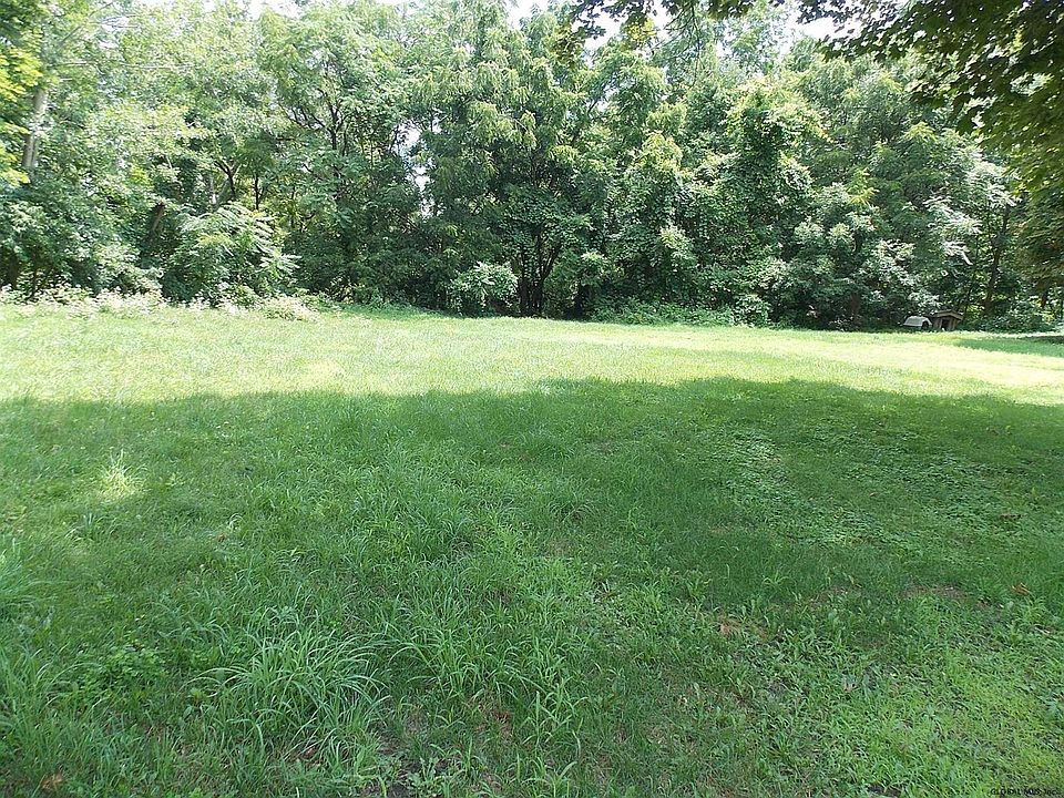 2nd image of 19 Dudley Ave