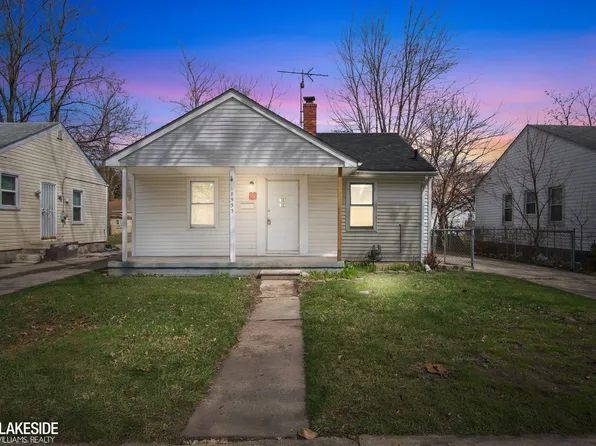 18933 Kingsville St, Harper Woods, MI 48225