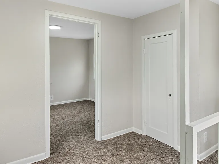 1028 Walnut St — Photo 12