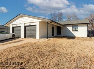 8712 E Lakeland Cir, Wichita, KS 67207