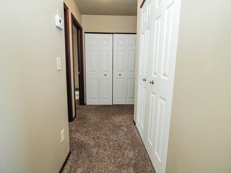 West Pointe Commons — Photo 11
