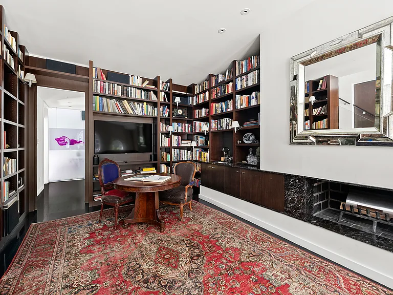 317 E 8th St #QUAD — Photo 7