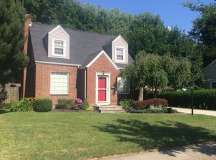 233 Avondale Dr, Akron, OH