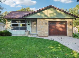 123 W Oak St, Lake Mills, WI 53551