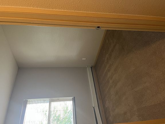 4th image of 360 University Ave W #2274938
