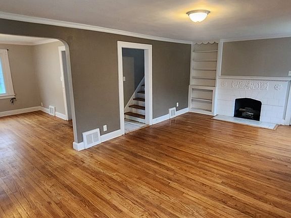 2nd image of 1353 Avondale Rd